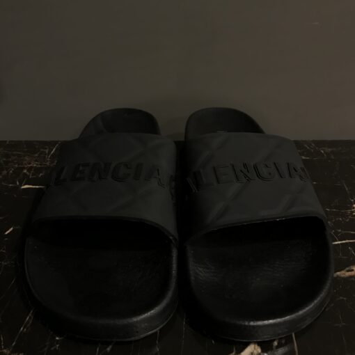 BALENCIAGA BLACK SLIPPER