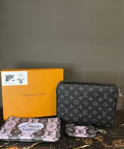 Louis Vuitton Nigo 2 Trio Messenger