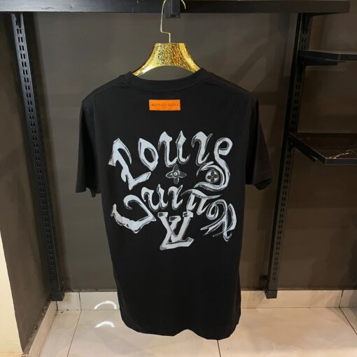 LOUIS VUITTON BLACK TSHIRT GRAY PRINT - Image 2