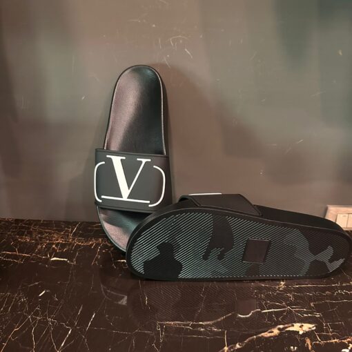 VALENTINO BLACK AND WHITE SLIPPER - Image 3