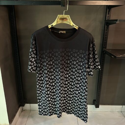 LOUIS VUITTON BLACK TSHIRT ALL OVER WHITE PRINT