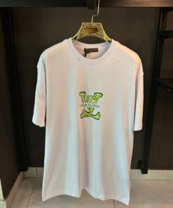 LOUIS VUITTON WHITE OVER SIZED TSHIRT