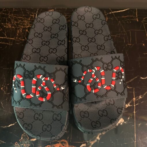 GUCCI BLACK SLIPPER RED SNAKE - Image 2