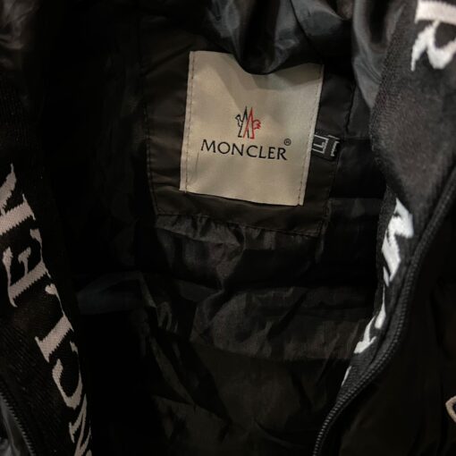 MONCLEAR BLACK SLEEVELESS JACKET ALPHABET - Image 4