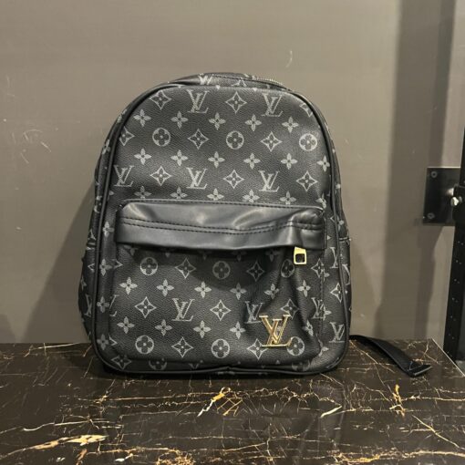 LOUIS VUITTON BLACK SHOULDER BAG