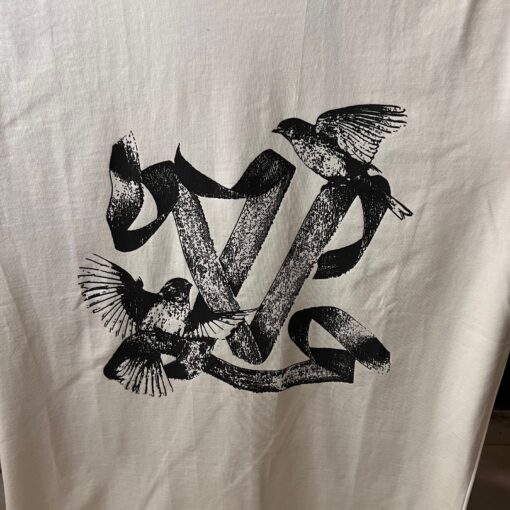 LOUIS VUITTON WHITE TSHIRT BLACK BIRD PRINT - Image 2