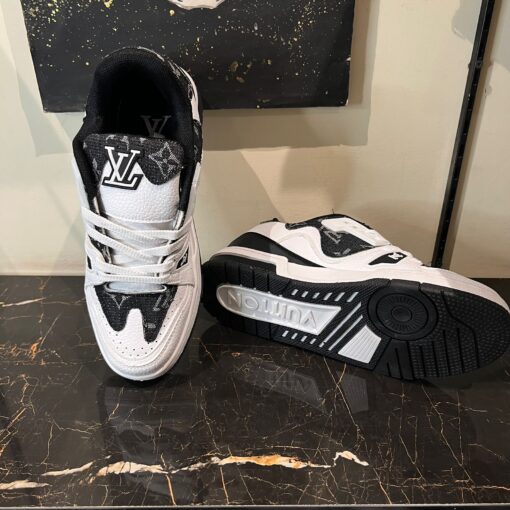 LOUIS VUITTON TRAINER SNEAKERS - Image 4