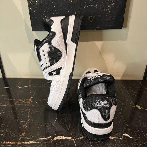 LOUIS VUITTON TRAINER SNEAKERS - Image 3