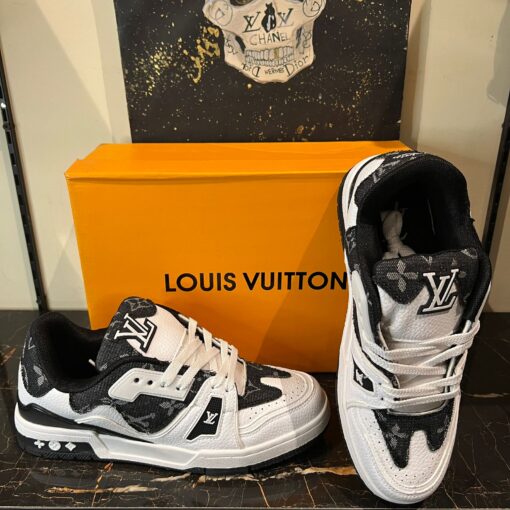 LOUIS VUITTON TRAINER SNEAKERS