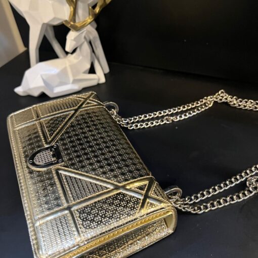 DIOR DIORAMA CHAIN SHOULDER BAG - Image 3