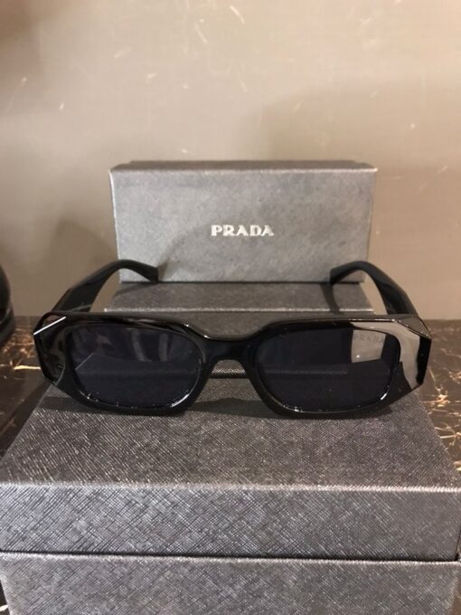 Trendy Black Prada Sunglasses