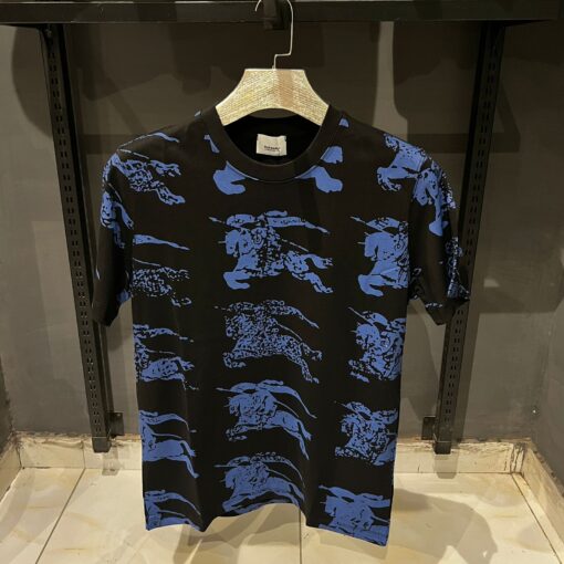 BURBERRY NEW FULL PRINT GRADIENT WAR TSHIRT