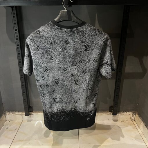 LOUIS VUITTON  Monogram Gradient Men Black T-Shirt - Image 3