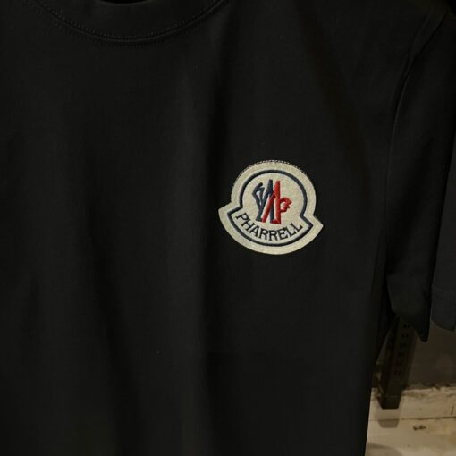 MONCLER BIG LOGO T SHIRT - BLACK - Image 2