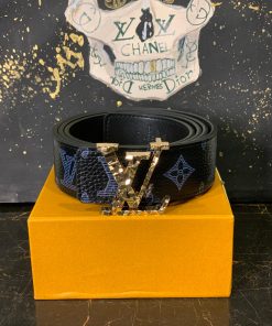 Louis V Belt with Gold Textured Buckle