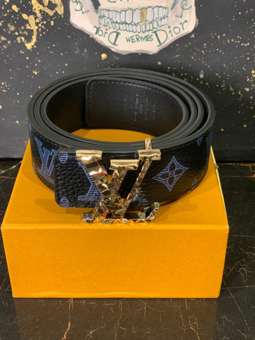 Louis V Belt with Gold Textured Buckle - Image 2